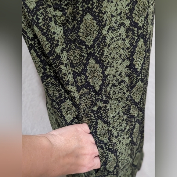 ANTHROPOLOGIE Size XS Green & Black Snake Print Rachel Tunic Dress w/Pockets - Picture 9 of 11